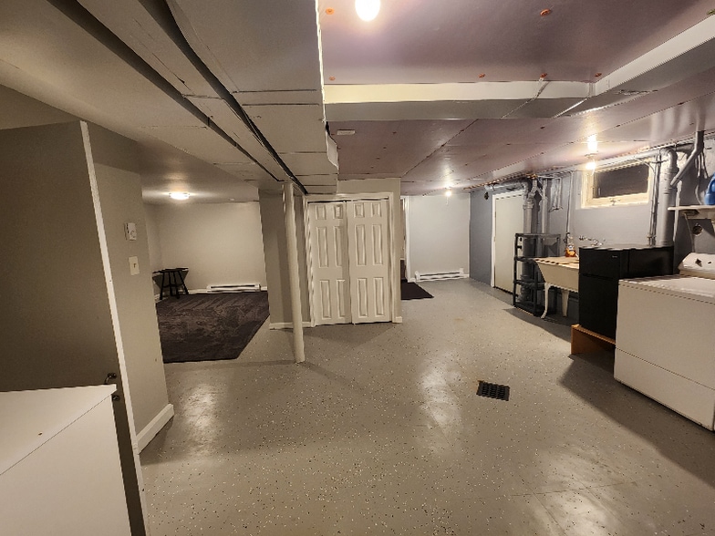 Building Photo - 17XX N Keim St