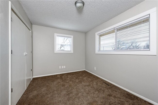 Building Photo - 1935 W Stone St