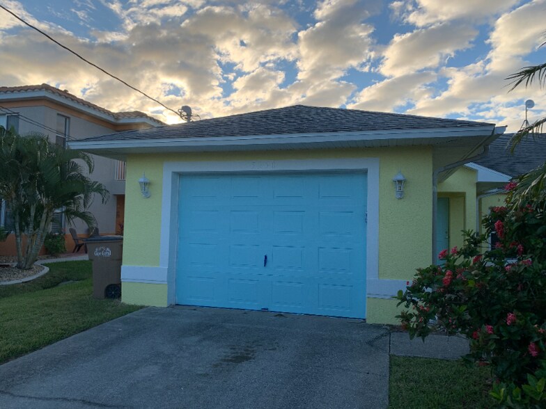 Primary Photo - 5250 Chiquita Blvd S