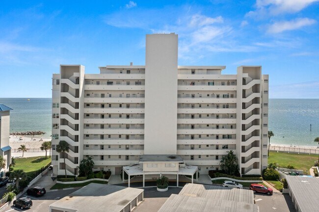 Primary Photo - 7000 Beach Plaza
