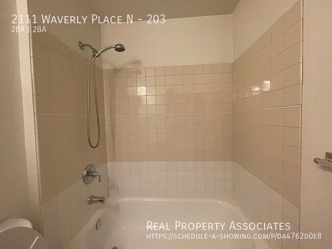 Building Photo - 2111 Waverly Pl N