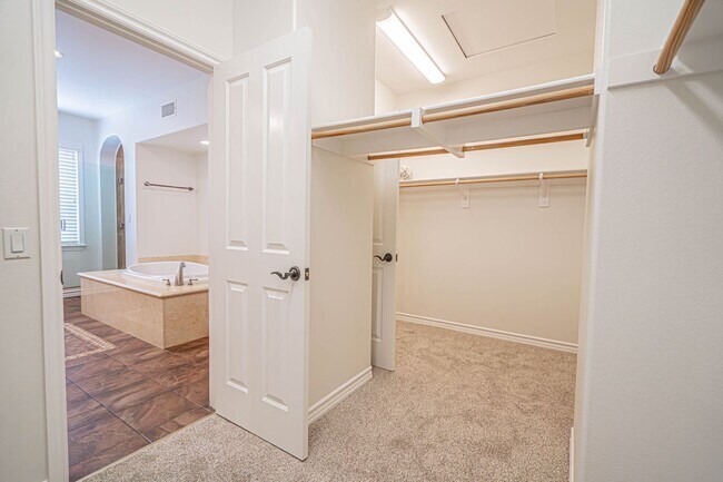 Building Photo - 26149 Shadow Rock Ln