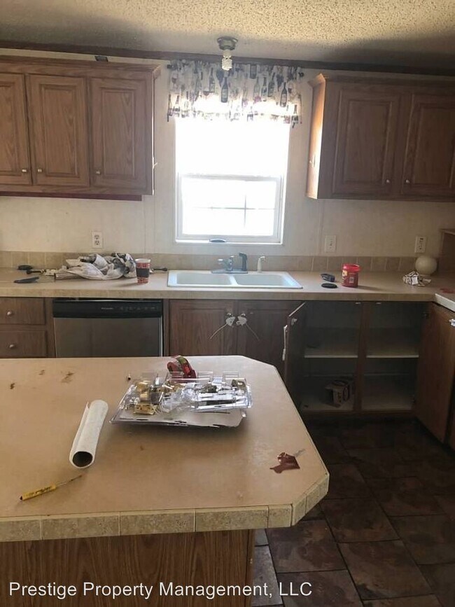 Building Photo - 4 br, 2 bath House - 202 Cedar Ave