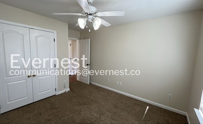 Building Photo - 14 Fawn Ln