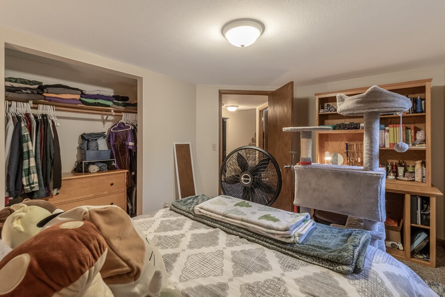 Building Photo - 119 E Welcome Ave