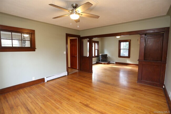 Building Photo - 113 Brewery Rd