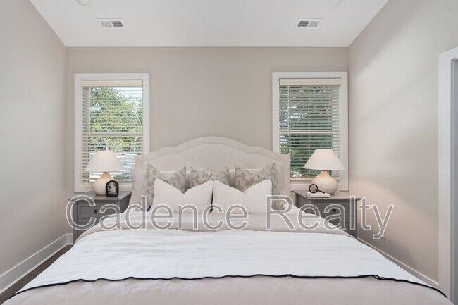 Building Photo - 1709 Perimeter Lp