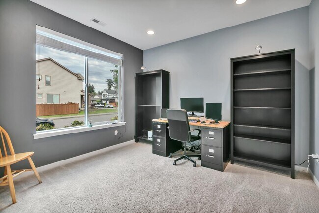Building Photo - 4370 Novak Dr SW