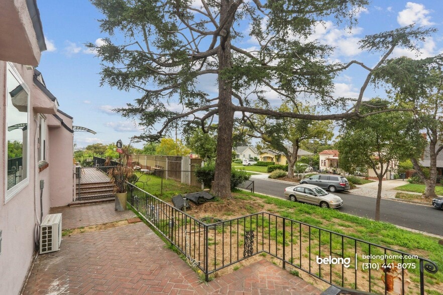 Building Photo - 522 Westminster Ave