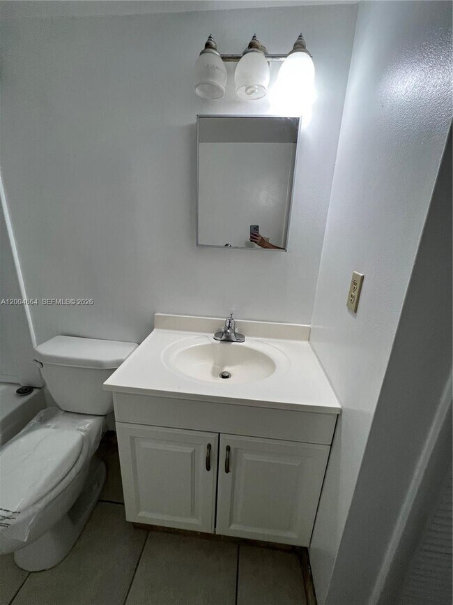 Building Photo - 4116 NW 88th Ave