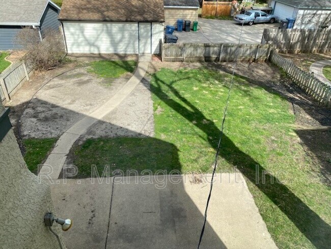 Building Photo - 4221 Harriet Ave