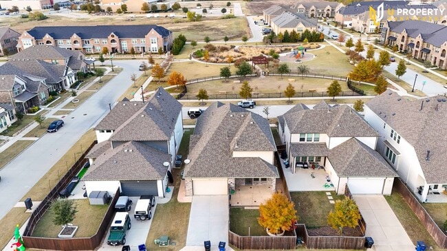 Building Photo - What's special