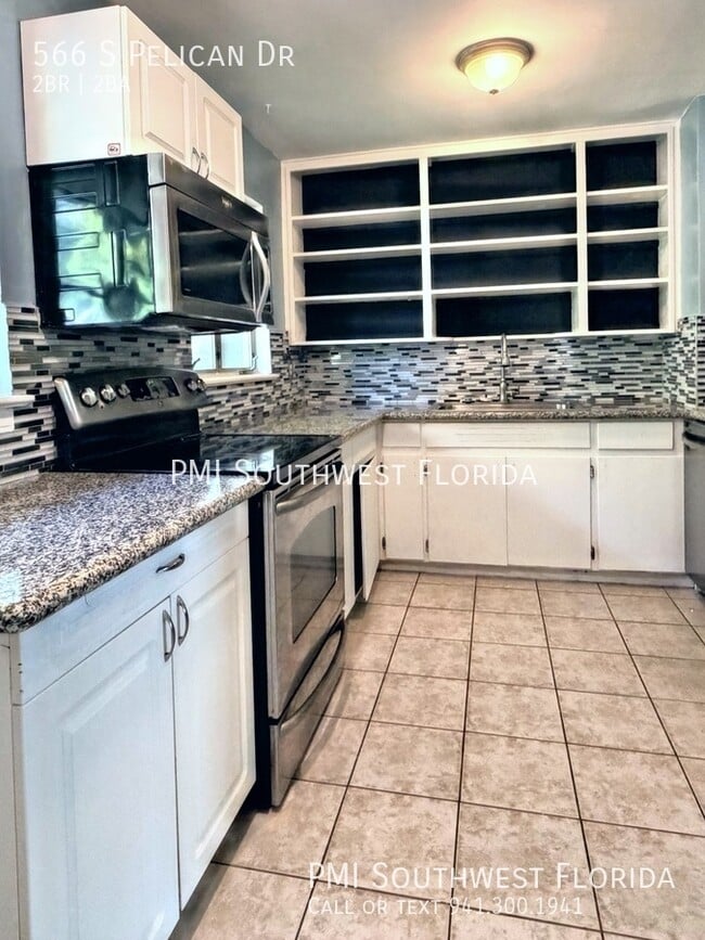 Building Photo - 566 S Pelican Dr