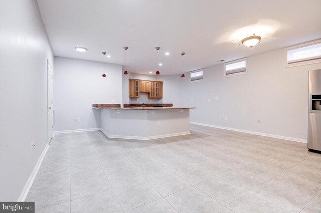 Building Photo - 4303 Evergreen Ln