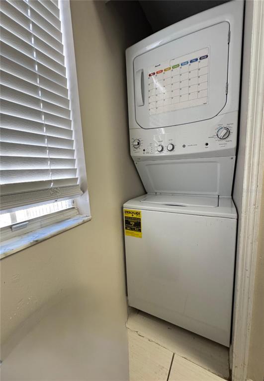 Building Photo - 655 Magic Ct