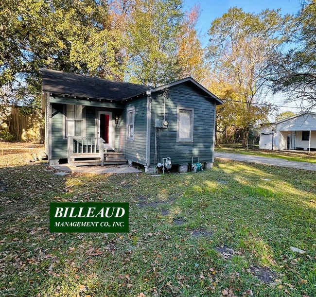 Building Photo - 207 Lacobie St