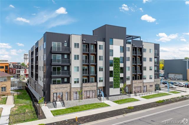 Building Photo - 2876 W 53rd Ave