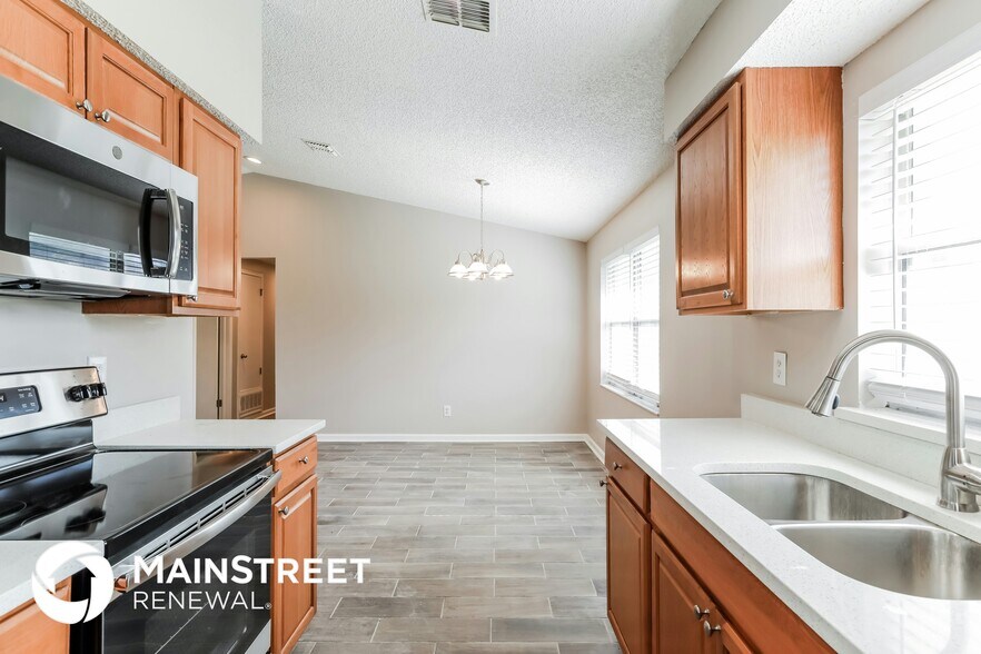 Building Photo - 1693 Susan Dr