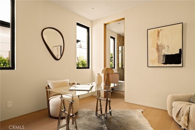 Building Photo - 5006 Enfield Ave