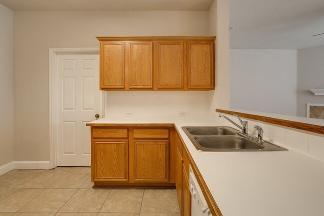 Building Photo - 11808 Pinyon Pine Dr