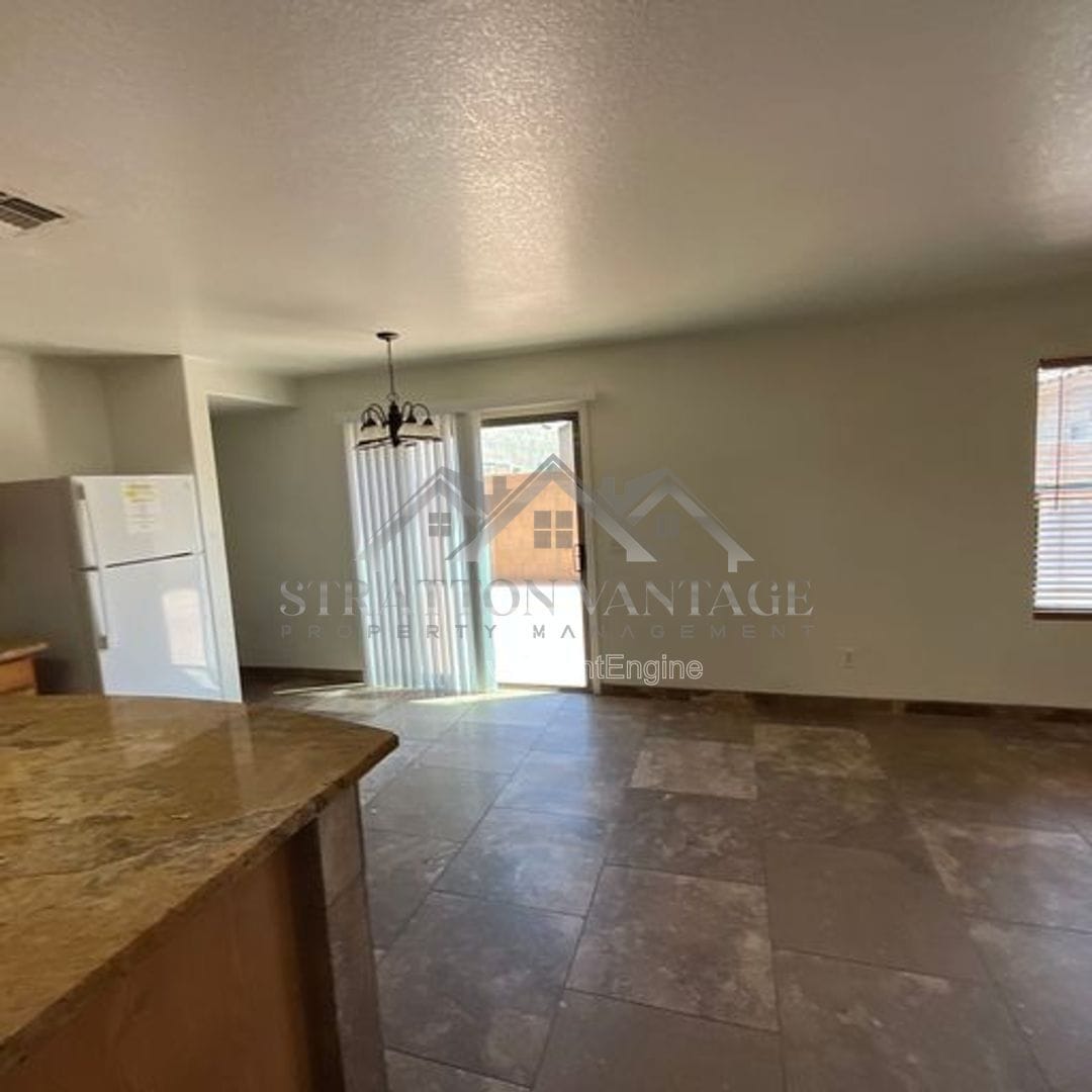 Building Photo - 9553 W Monte Vista Rd
