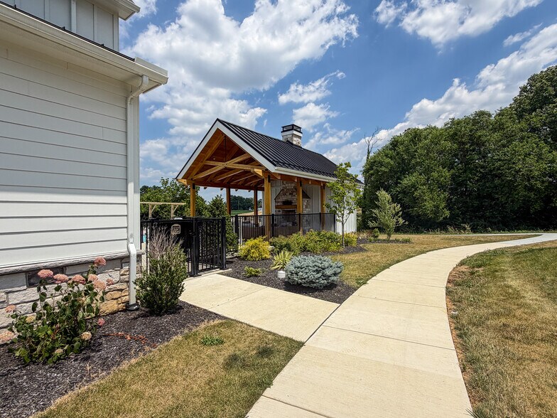 Building Photo - 900 Cadwell Ln