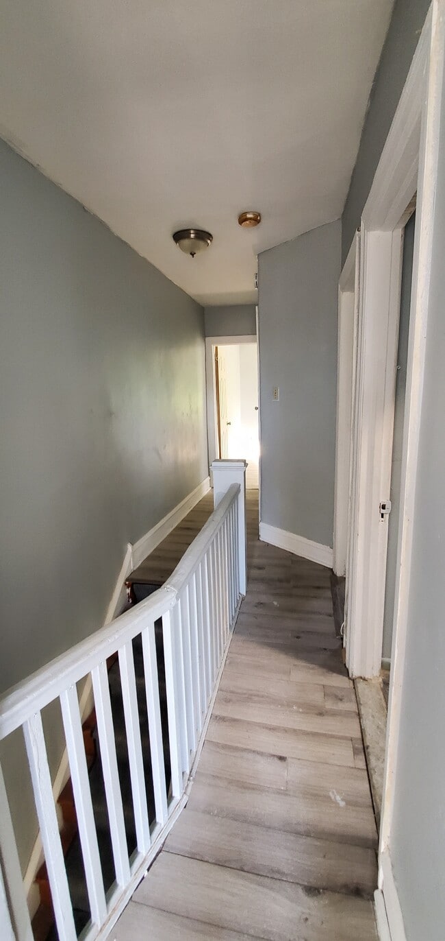 Building Photo - 2157 Eastburn Ave