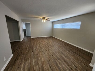Building Photo - Wow! La Vernia Property!!