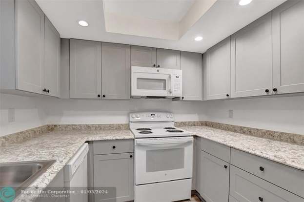 Building Photo - 97 Deer Creek Rd