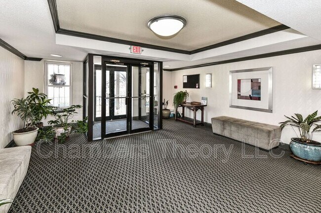 Building Photo - 2630 Adams Mill Rd NW