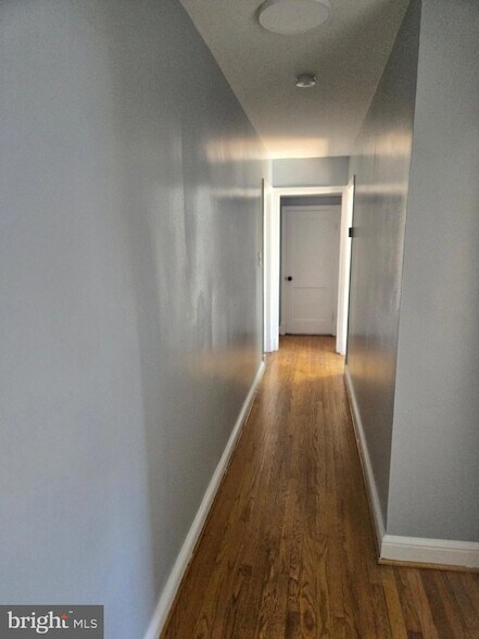 Building Photo - 5511 Sachem Dr