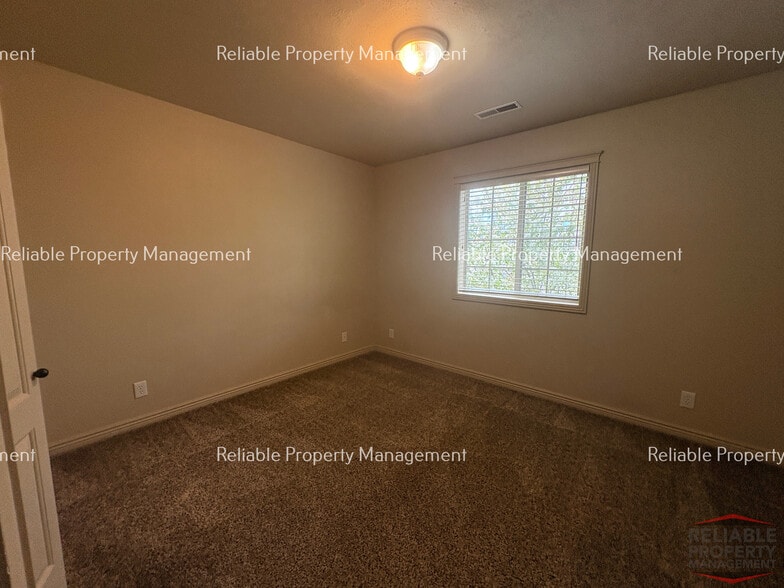 Building Photo - 184 Stockham Blvd