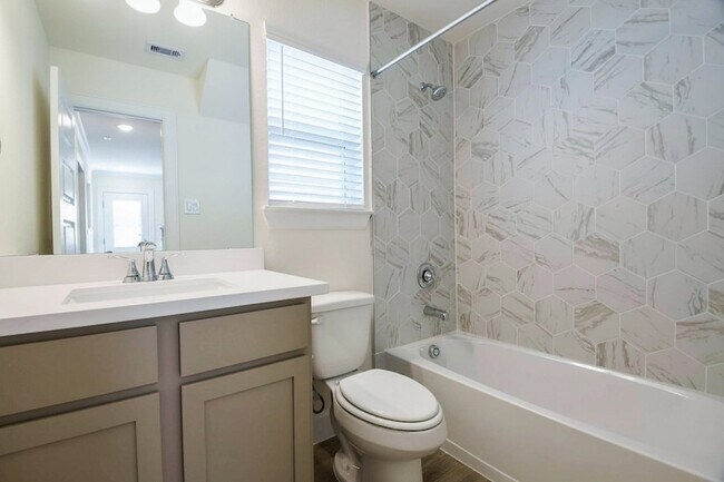 Building Photo - 11416 Lucky Fls Dr