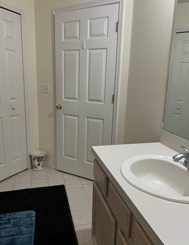Building Photo - 122 Canary Island Cir