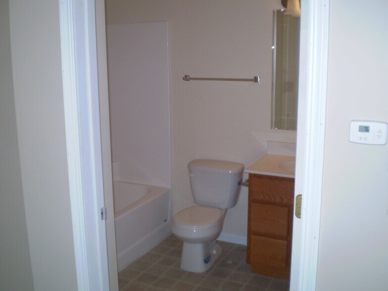 Bath - 327 W Frontage Rd NW