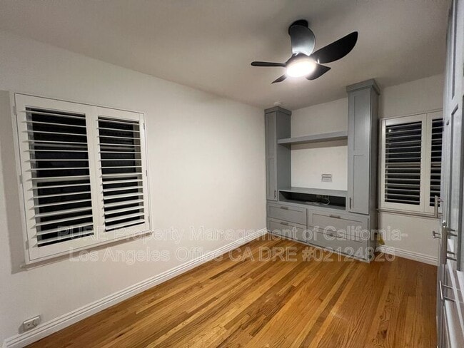 Building Photo - 1910 W 94th Pl