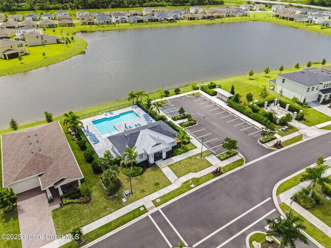Building Photo - 715 Veridian Cir NW