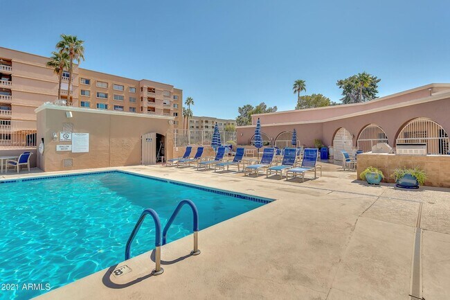 Building Photo - SCOTTSDALE SHADOWS LUXURY CONDO WITH AC, WATER INCLUDED AND 9 HOLE GOLF