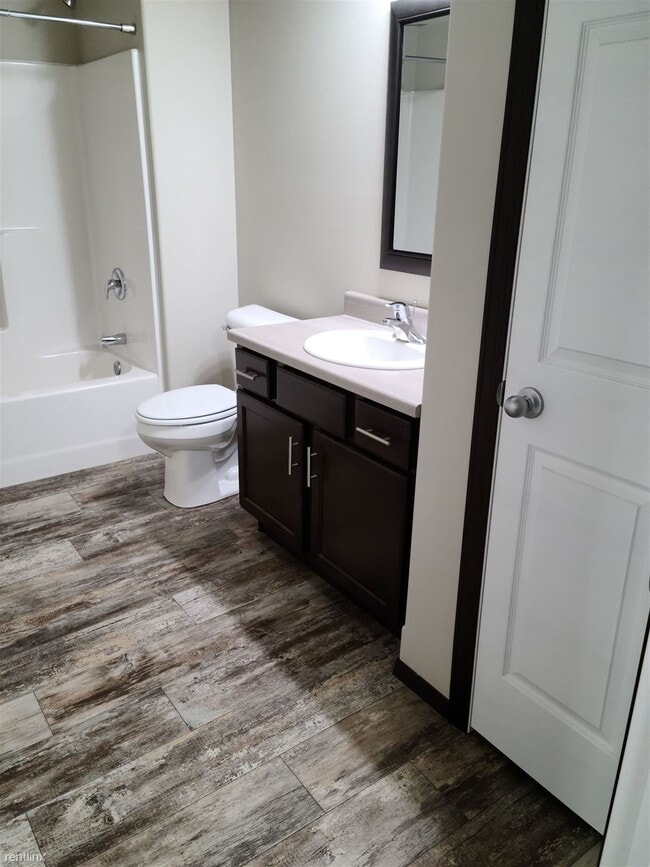 Building Photo - 3 br, 2 bath House - Southwoods Villas Sou...