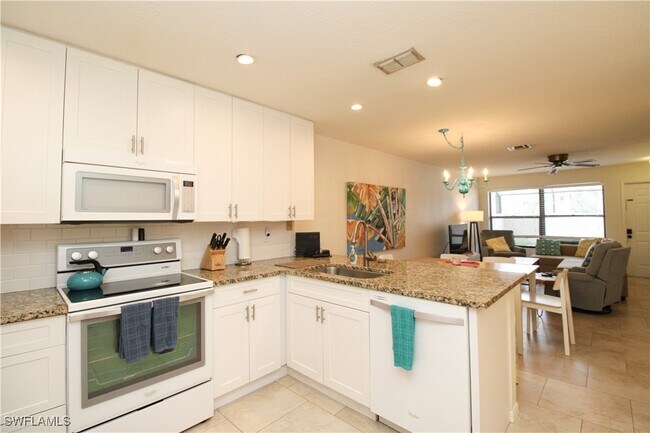 Building Photo - 60 Emerald Woods Dr