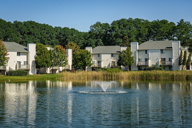 Building Photo - Alpine Lake Apartments