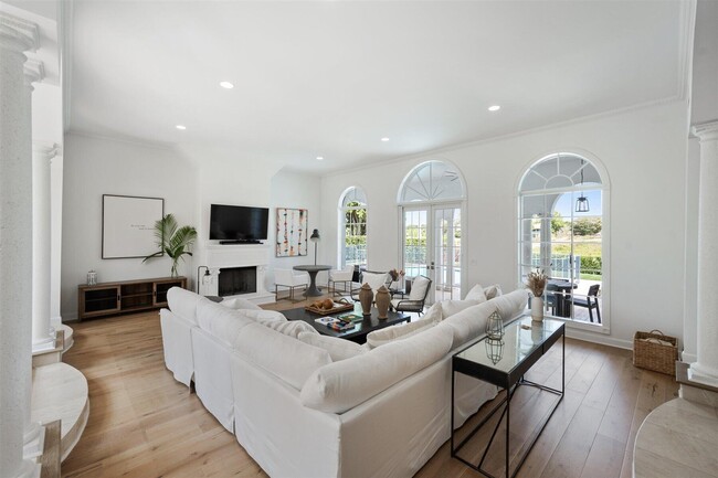 Building Photo - 2377 Golf Brook Dr