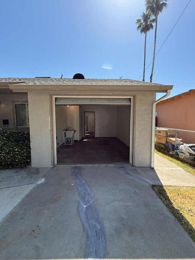 Building Photo - 1320 Wilson Ave