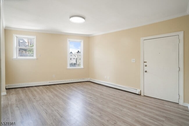 Building Photo - 230 Trumbull St