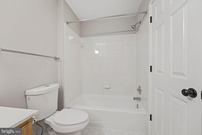 Building Photo - 5108 Warren Pl NW