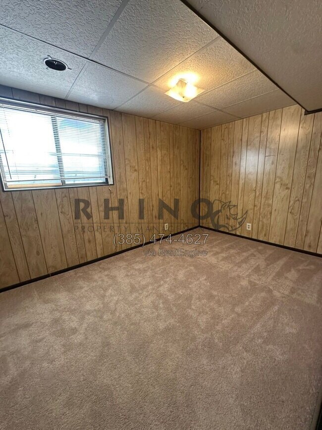 Building Photo - 825 W Arapahoe Ave