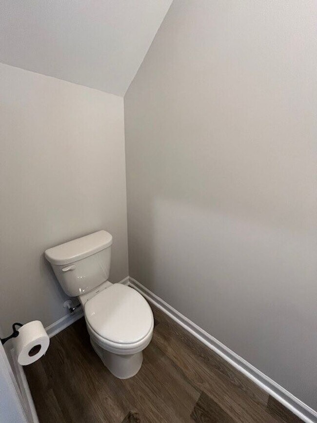 Building Photo - Brand New 3 bedroom 2.5 bath townhome in Leland area