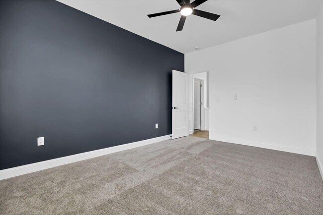 Building Photo - 901 Miller Ave