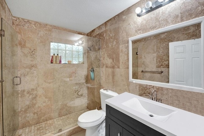 Building Photo - 3322 McKinley St