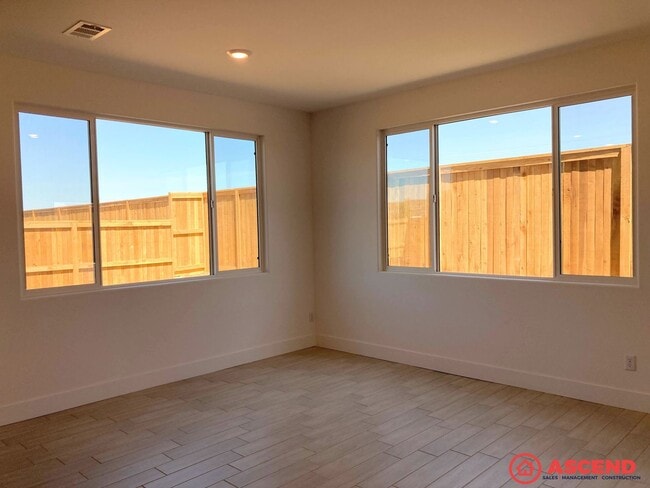 Building Photo - 9734 Cotton Creek Dr